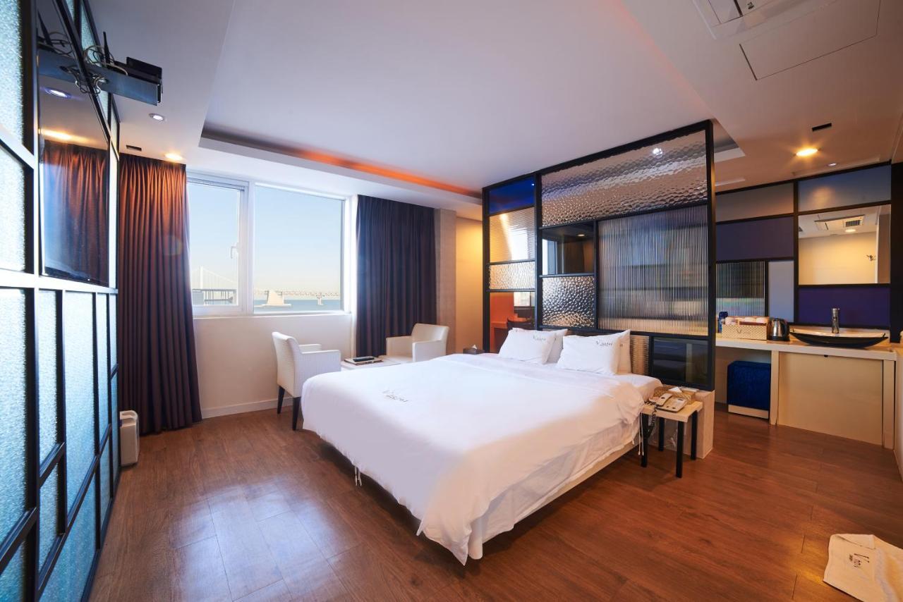 Busan Premium V Hotel Exteriör bild