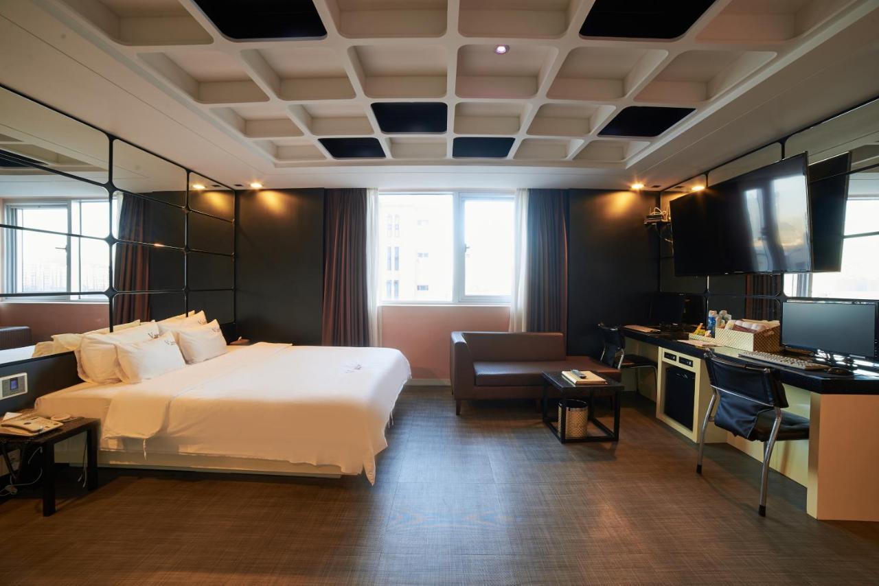 Busan Premium V Hotel Exteriör bild