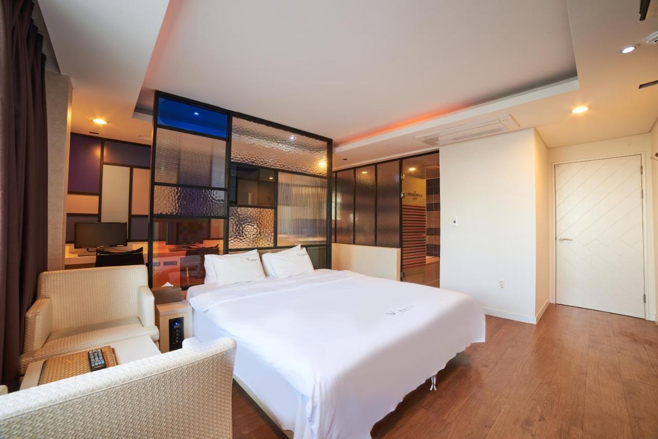 Busan Premium V Hotel Exteriör bild